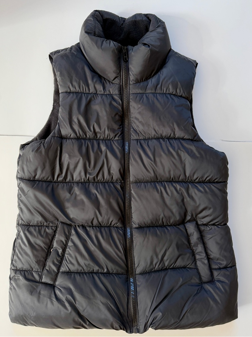 Old Navy Women's XS Black Puffer Vest Quilted Stand Collar Full Zip Outerwear